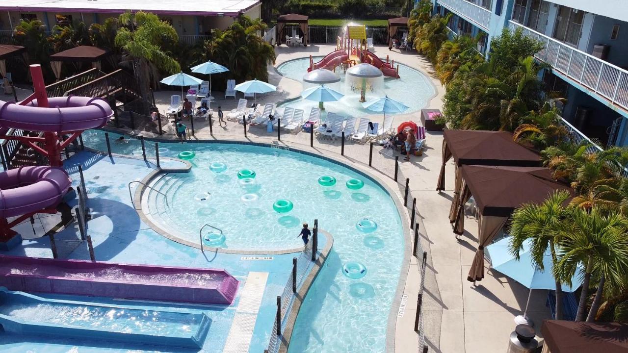 Отель Ramada By Wyndham Flamingo Water Park Киссимми Экстерьер фото