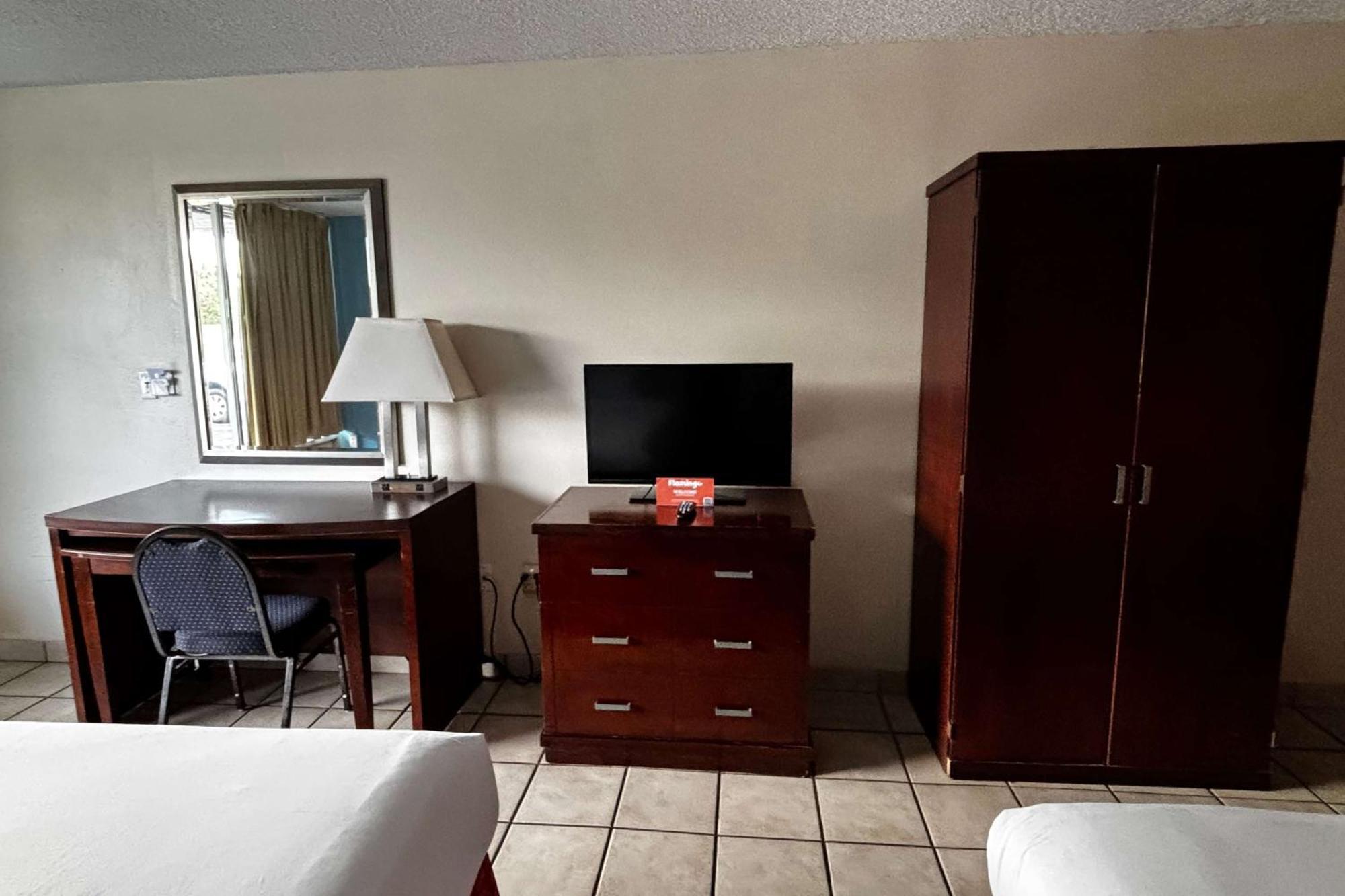 Отель Ramada By Wyndham Flamingo Water Park Киссимми Экстерьер фото