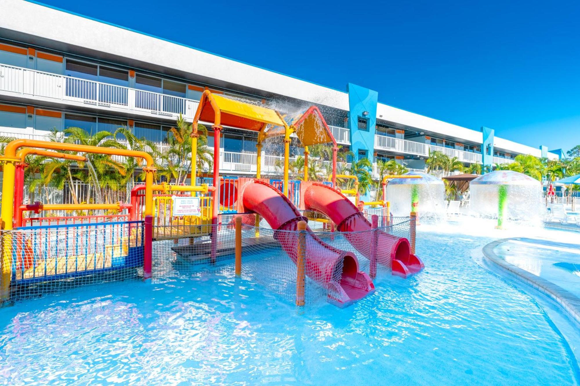 Отель Ramada By Wyndham Flamingo Water Park Киссимми Экстерьер фото